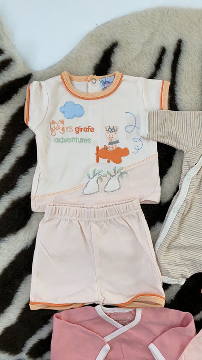 Lot vêtements 0 mois - photo numéro 2