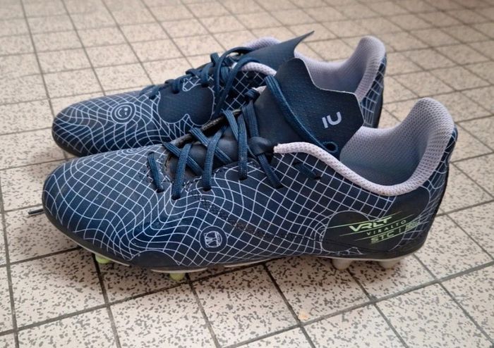 Chaussure de foot taille 37