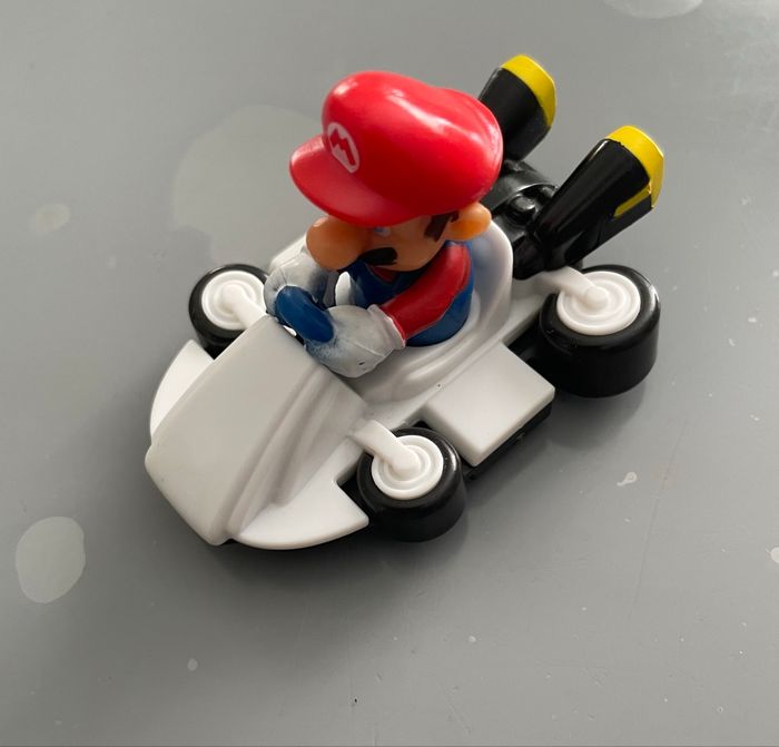 Lot de Figurines Mario Kart avec voiture - photo numéro 3