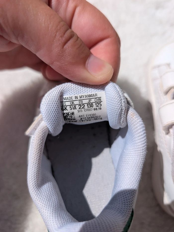 Basket adidas t.22 - photo numéro 7