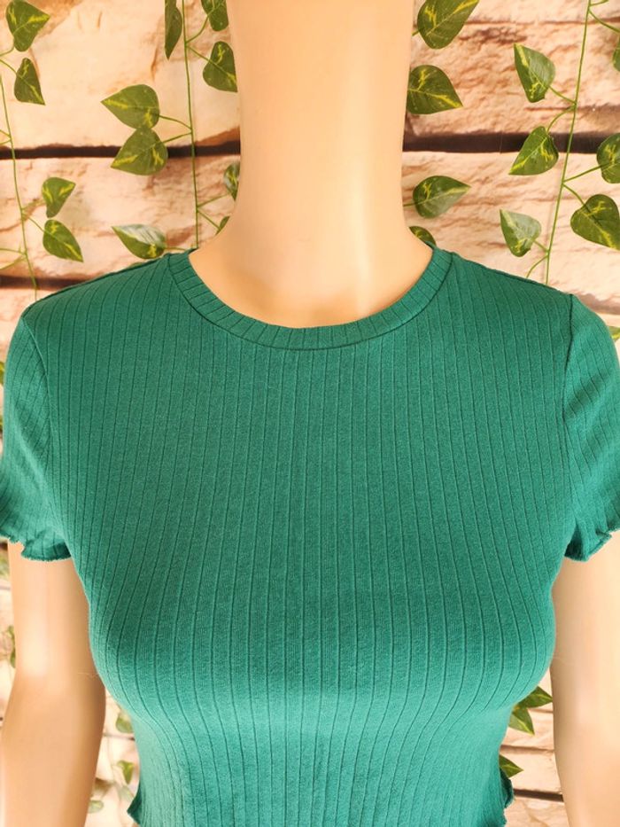 🌸T-shirt MC cropped Shein Taille 40🌸 - photo numéro 2