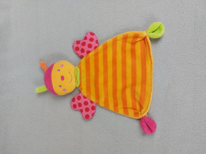 Doudou plat coccinelle orange BABYSUN NURSERY hochet rayures vert rose pois
