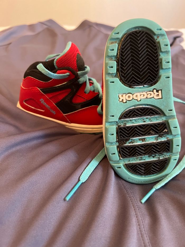 Pump Reebok rose taille 20 - photo numéro 4