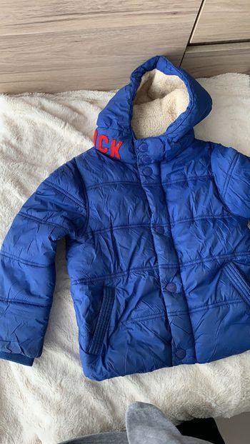 Blouson tape à l’œil