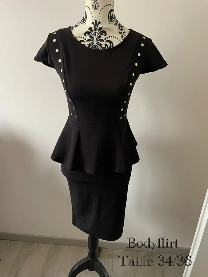 Robe noire chic à clous - Bodyflirt - Taille 34/36