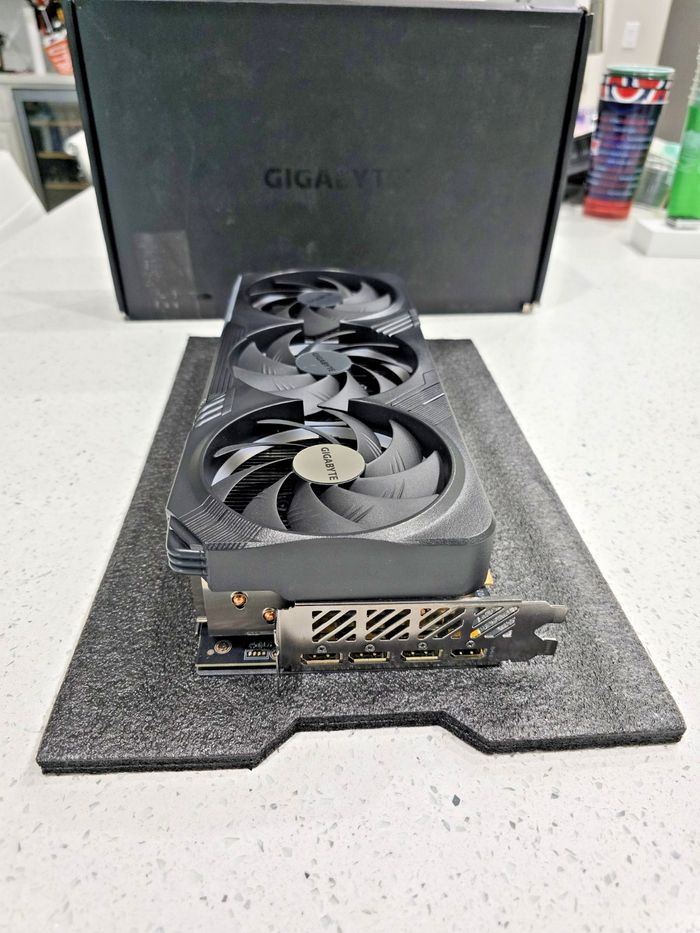 GIGABYTE GeForce RTX 4090 GAMING OC 24G - photo numéro 5