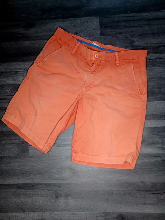 Short Serge Blanco taille W30L40 tbe