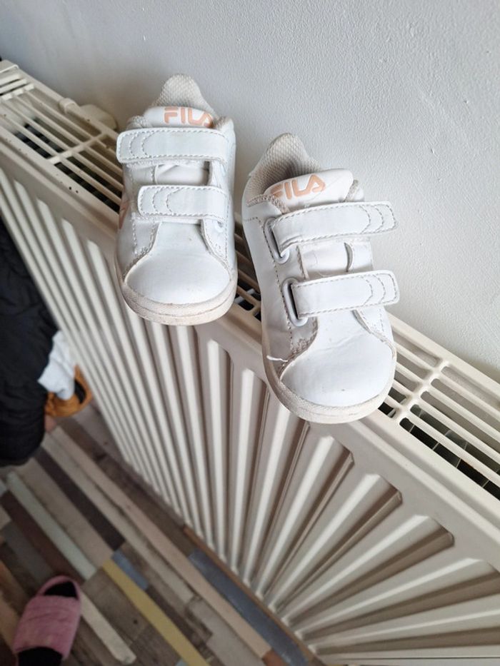 Chaussure Fila taille 23 - photo numéro 4