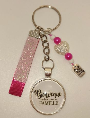 Cadeau famille, porte clé message bijoux de sac " bienvenue dans notre famille "