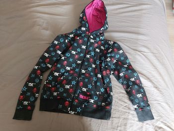 Gilet zippée filles taille M 15-16ans