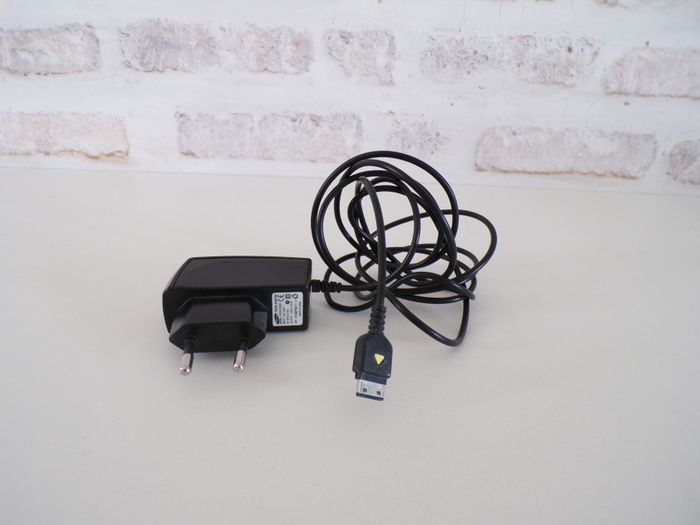 Chargeur de téléphone Samsung (J20)