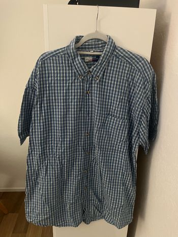 chemise à carreaux