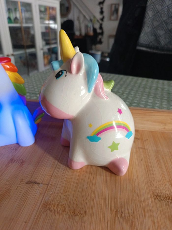 Veilleuse + tirelire licorne 🦄 - photo numéro 3