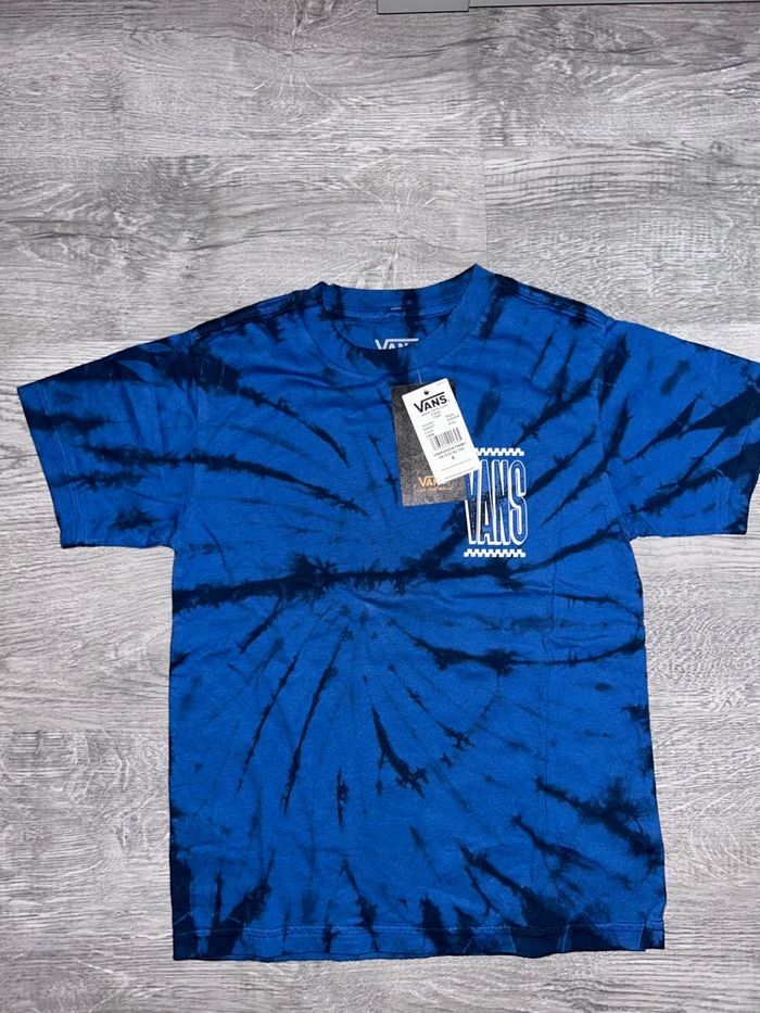Ensemble t-shirt Vans + short H&M - photo numéro 2