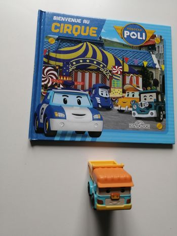 livre et camion robocar poli