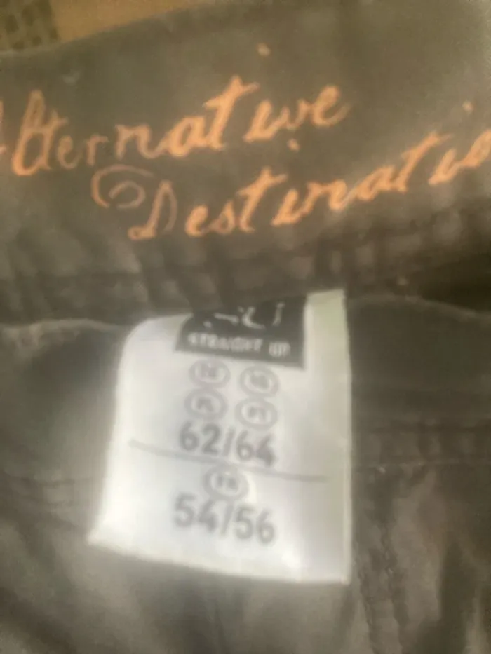 Bermuda short cargo Taille 54/56 - photo numéro 4