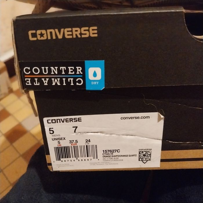 Converses neuves Pointure 37 dans sa boîte - photo numéro 6