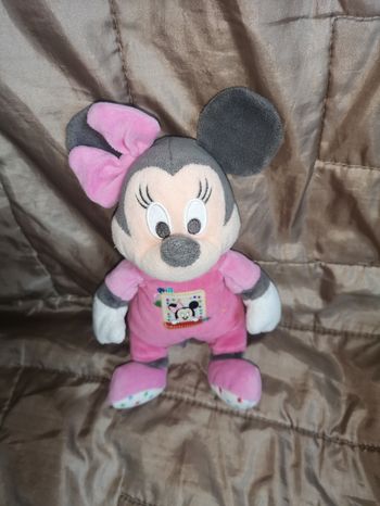 Nounours minnie disney