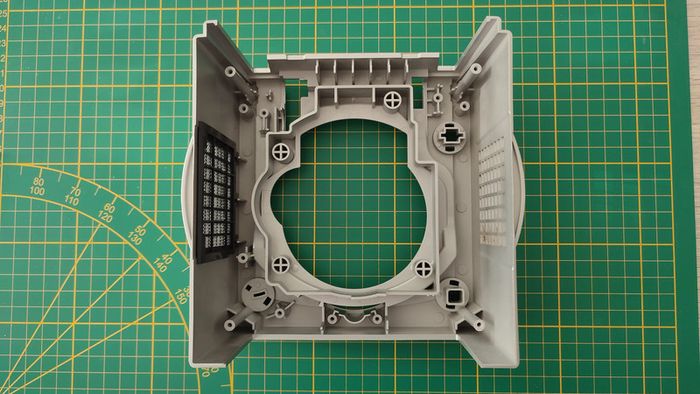 Plasturgie supérieure grise pièce détachée console de jeux Nintendo Gamecube DOL-101 (EUR) #C24 - photo numéro 2