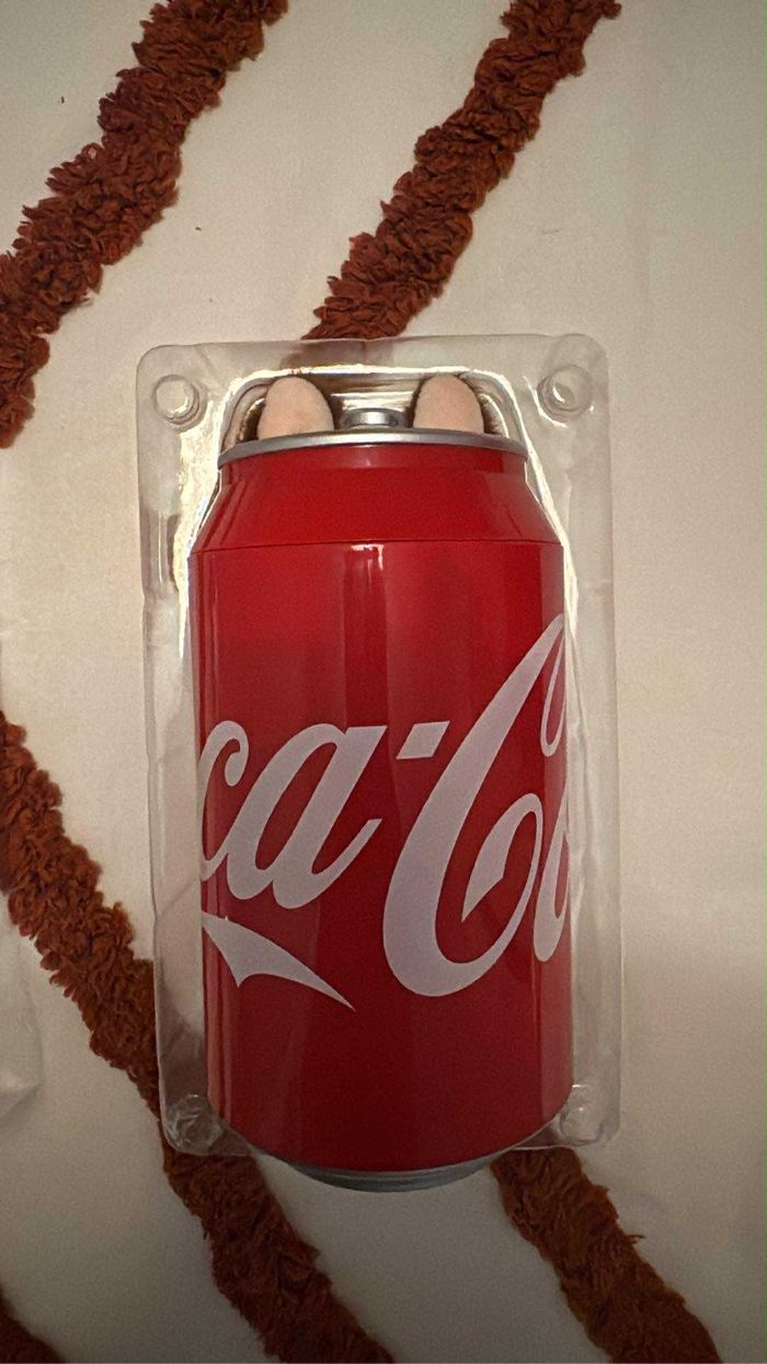 Labubu coca cola « secret » - photo numéro 4