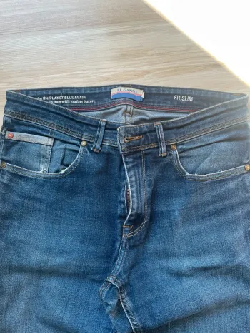 Jean, El Gonzo 32
