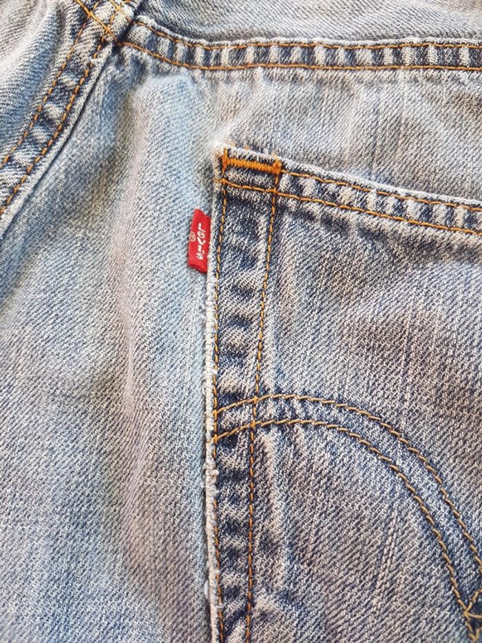 Short femme Levi's W33 L30 taille 40 - photo numéro 4