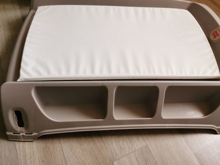 Table à langer pour baignoire - photo numéro 3