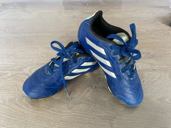 Chaussures de foot taille 27