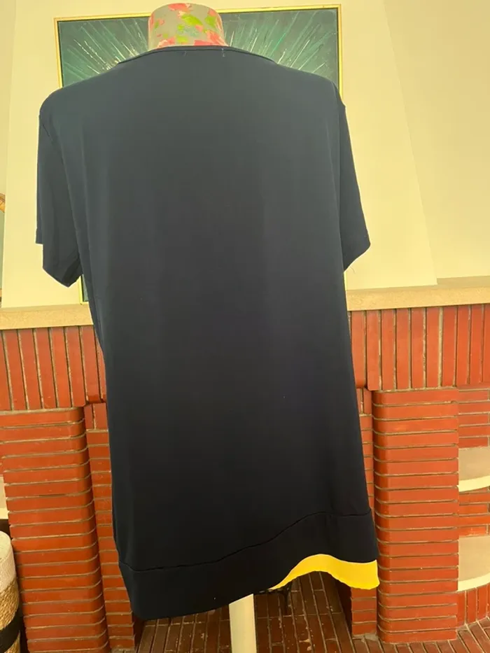 T-shirt neuf - photo numéro 3