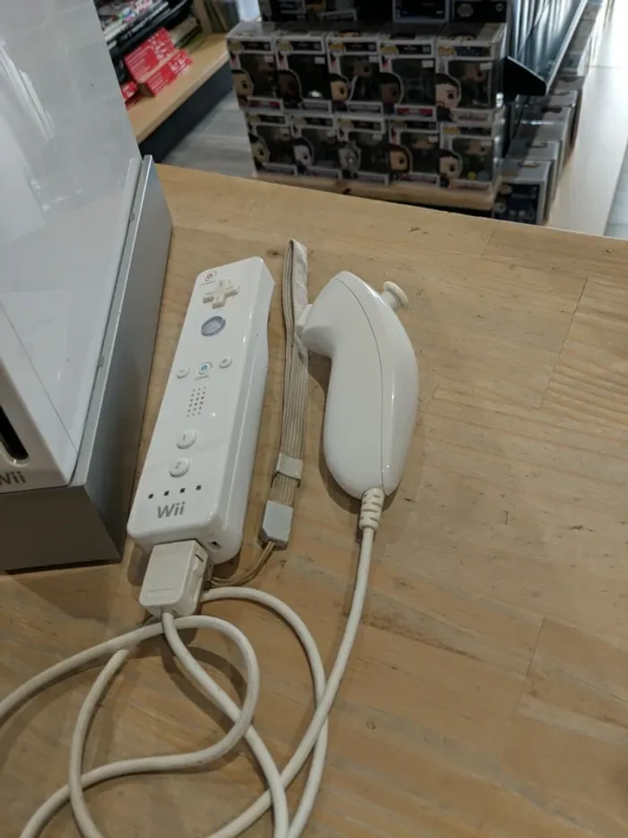 Nintendo Wii Blanche + Wiimote & Nunchuk - photo numéro 5