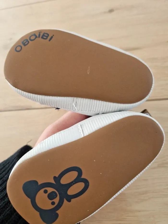 Chaussures bébé taille 9/12 mois - photo numéro 2