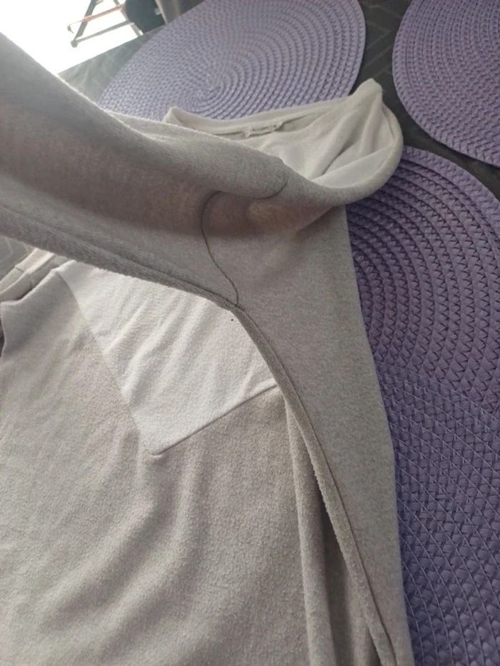 Sweat/pull léger blanc et gris taille XS - photo numéro 6
