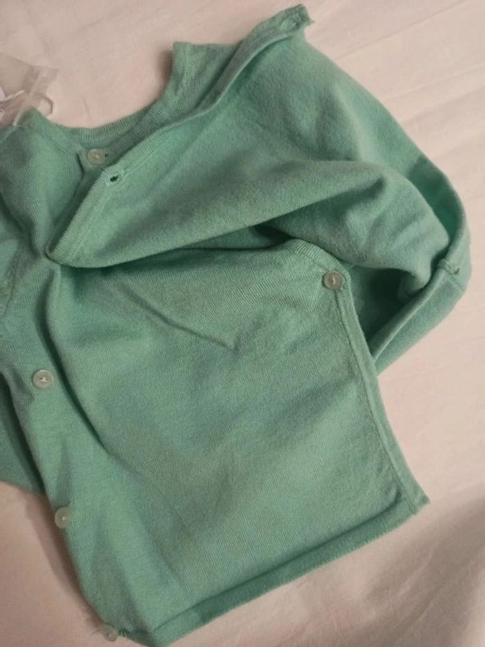 Pull & cardigan 2 en 1 Absorba 12 mois neuf - photo numéro 5