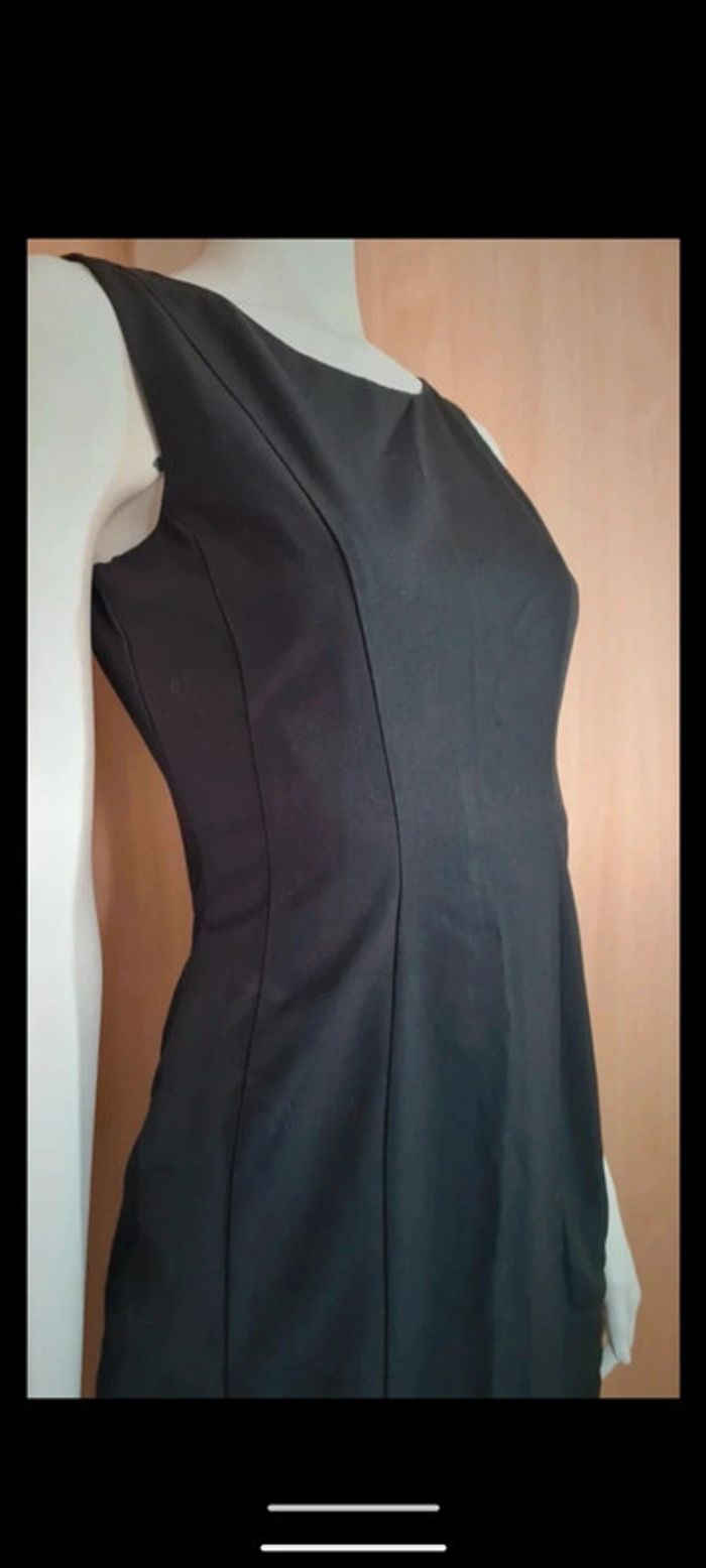 Robe noire, class chic H&M - photo numéro 2