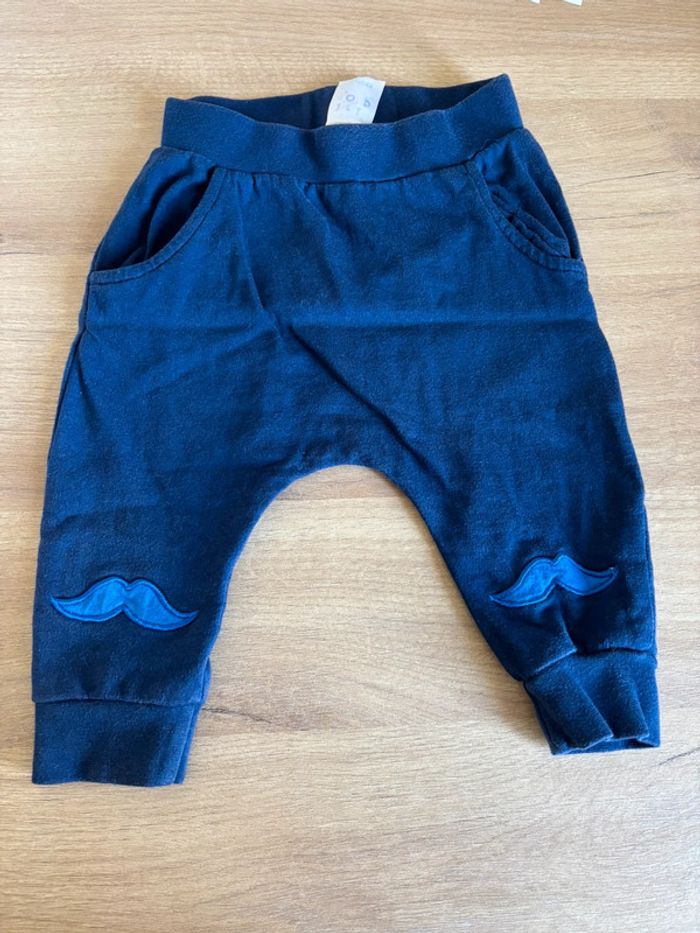Pantalon marine Little but loud Taille 9 mois