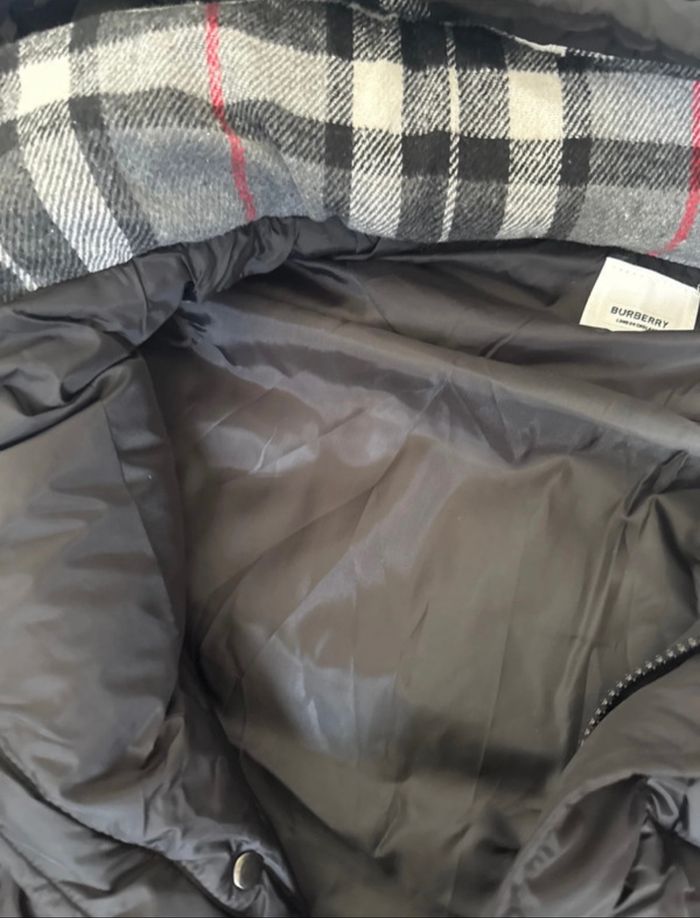 Doudoune Burberry noire - Neuve avec étiquette - photo numéro 2