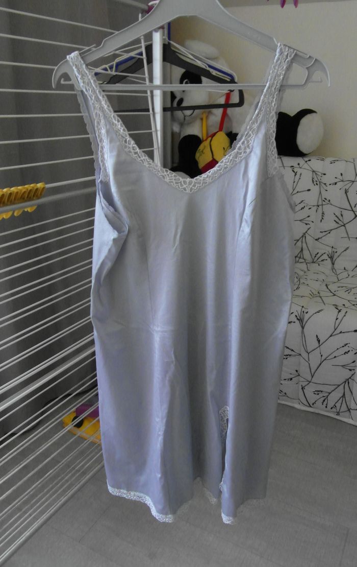 dessous de robe
