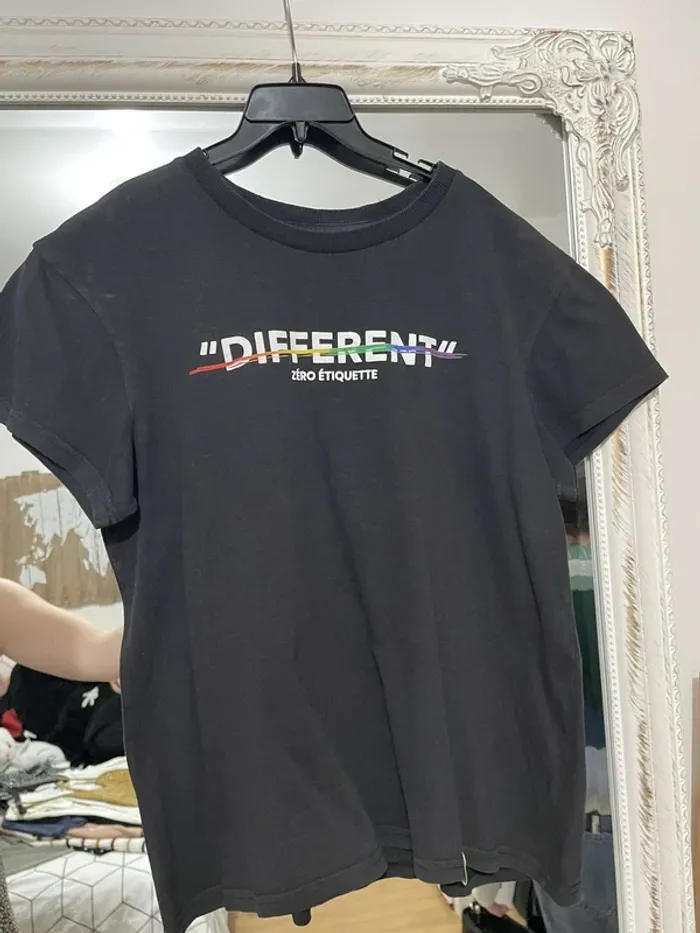 Tee shirt