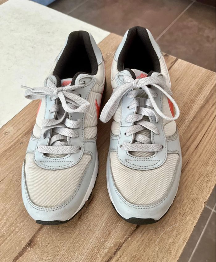 Baskets Nike pointure 38 - photo numéro 4