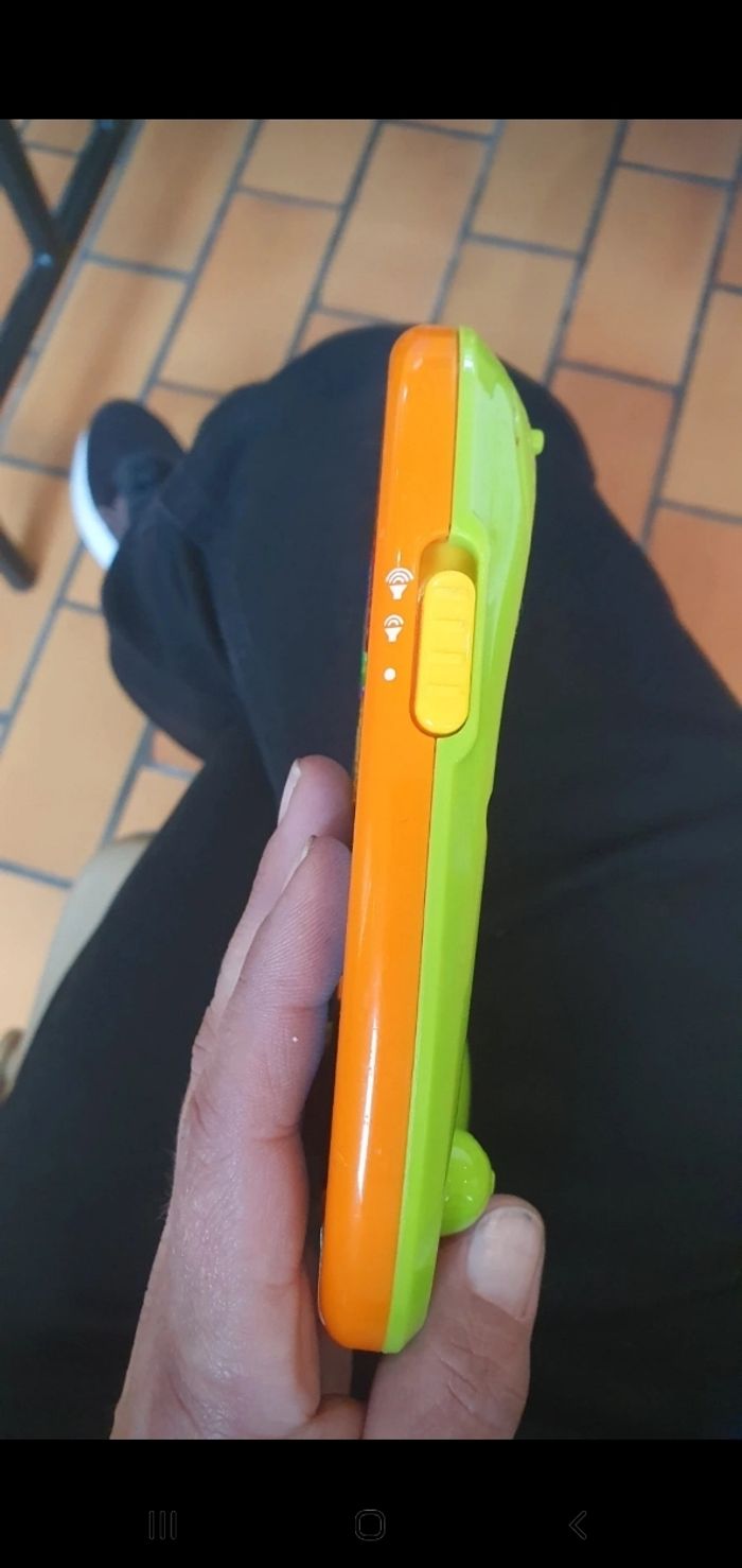 Tablette interactive pour bébé - photo numéro 3