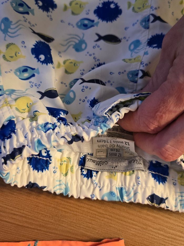 💙🤩😍Teeshirt UV ,  shorts de bain,tee shirt ml  12 mois garçon 😍🤩💙 - photo numéro 6