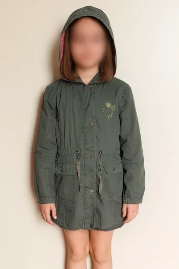 Veste kaki avec capuche Gémo taille 10 ans