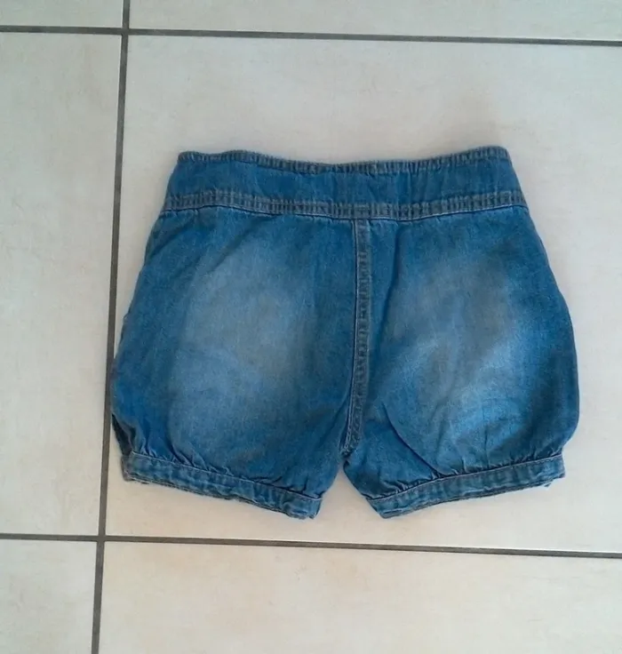 Short en jean 4 ans - photo numéro 2