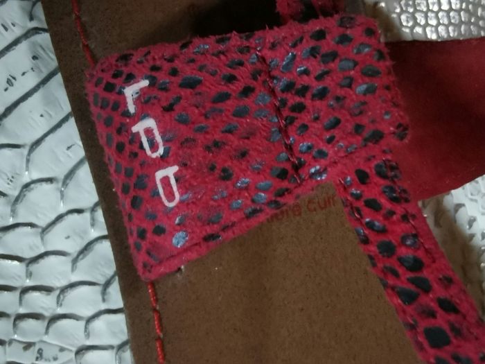 Sandales plates rouges Les P'tites Bombes T36 - photo numéro 4