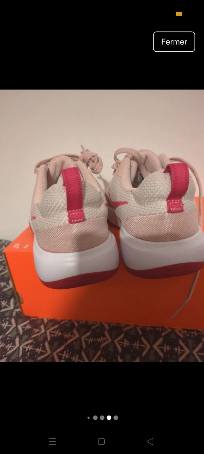 Basket Nike taille 35.5 neuve - photo numéro 4