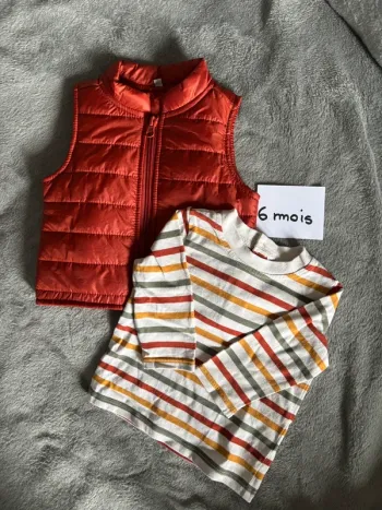Doudoune manche courte + tee shirt manche longue bébé