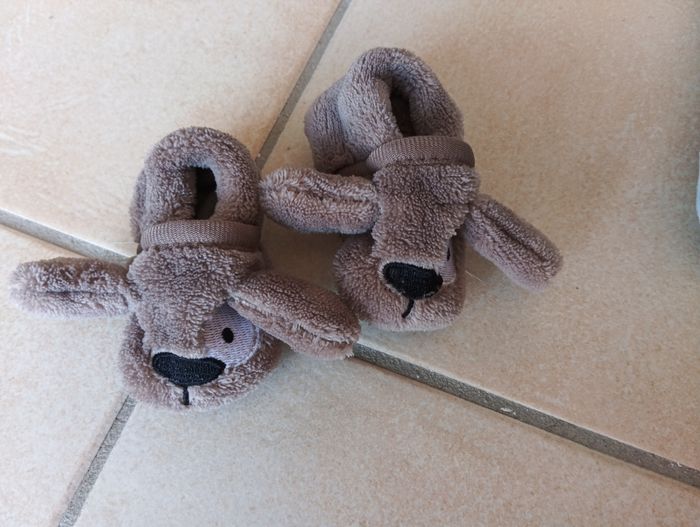 Chaussons nouveaux nés - photo numéro 1