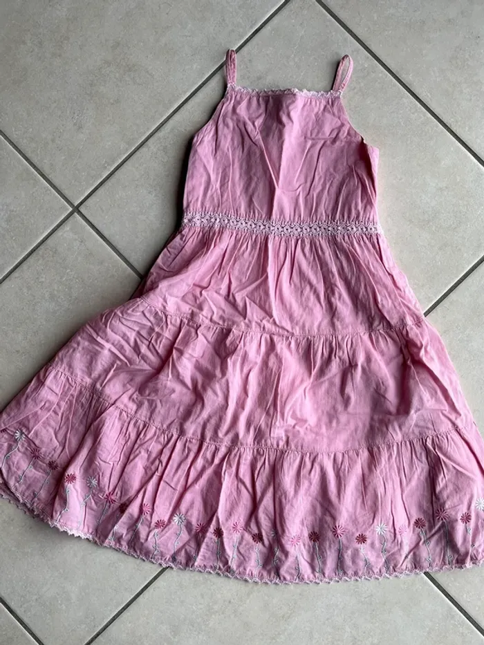 Robe brodée - photo numéro 2