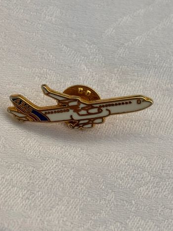 Pin’s Avion Airbus A340 – Collector Aviation