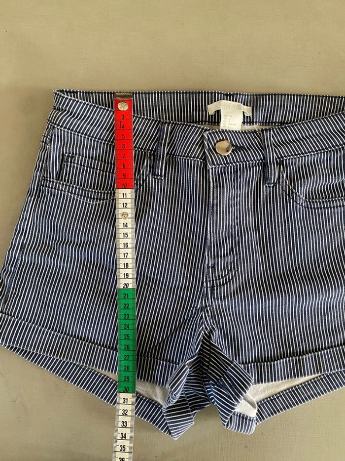 Short H&M marine et blanc à rayures style marinière taille 34 - photo numéro 15